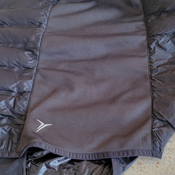 Men's Black Vest. Old Navy Active. Size XL. NWT - Picture 4 of 6